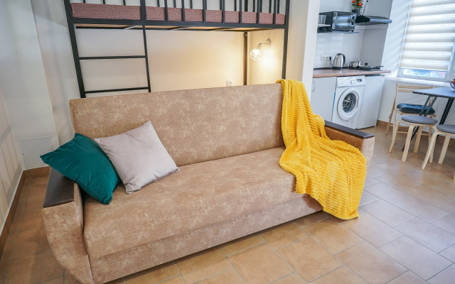 Квартира Стильная новая 2-комнатная студия