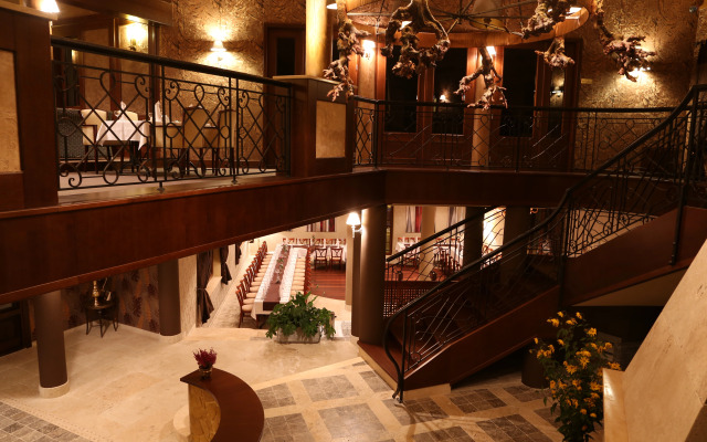 Отель Korona Park Klewinowo