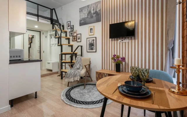 Atmosfernaya Studiya U Tavricheskogo Flat