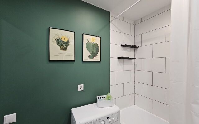 Na Ulitse Melnikayte 90A Flat