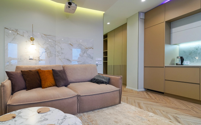 stil'naya dvuhkomnatnaya VIP na beregu reki Flat