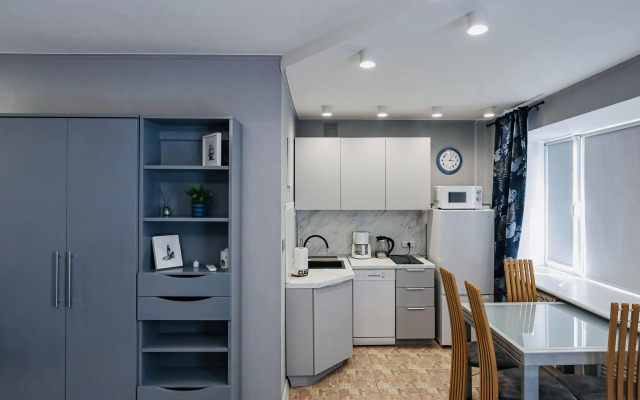 Na Sukhanova 11 Apartments