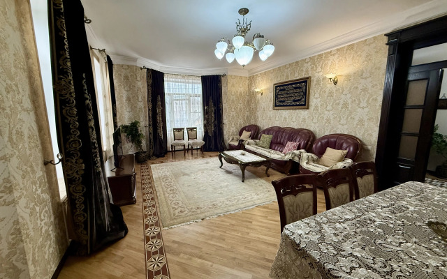 Trekhetazhniy Tur House V Kaspiyske Private house