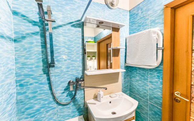 S zaseleniyem Lutshiy servis Posutochno50 Flat