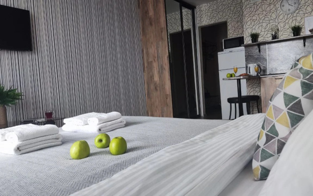 Апартаменты видовые на 14 этаже рядом ТРК Родник