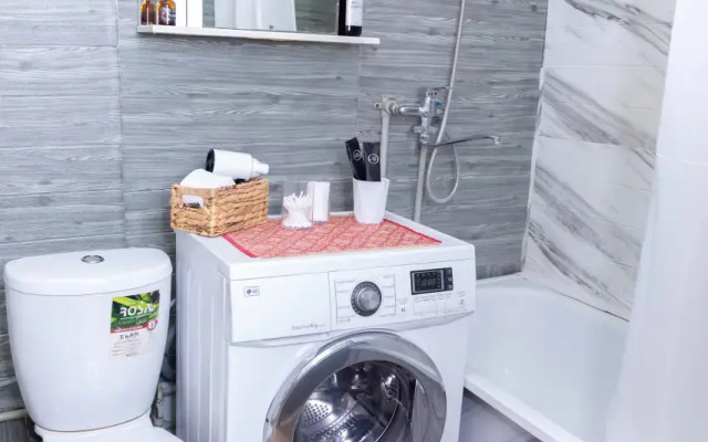 Flat Na Ulitse Astrakhanskaya 15a