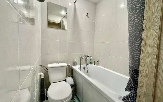 Ryadom s naberezhnoy Flat