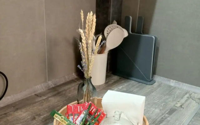 Green Fox Na Naberezhnoy Privolzhskogo Zatona 22a Flat