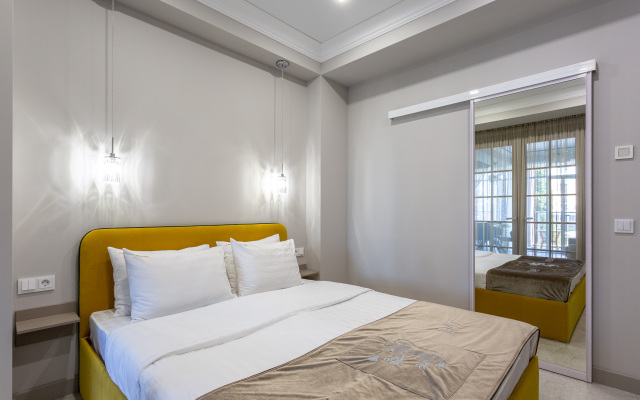 Апартаменты Red Apartments Светлана Парк Эмилия