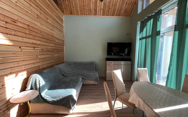 Tikhaya Sosna Private House