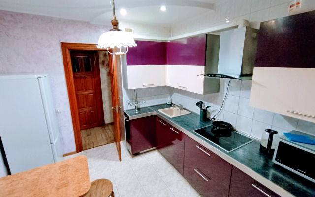 Uyutnaya vozle Tts Triniti Flat
