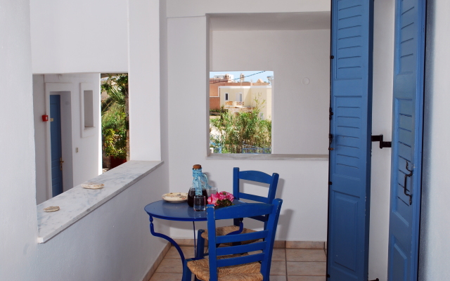 Manos Apartments