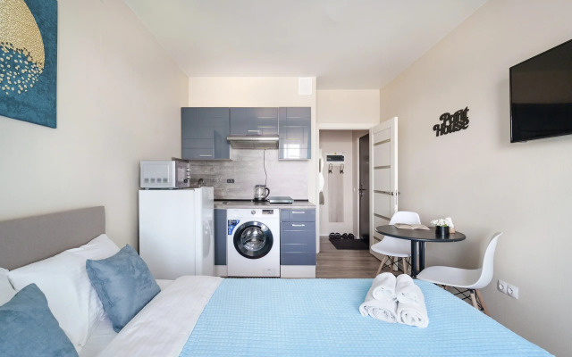 Uyutnaya Studiya Na 3-J Novovatutinskoy Apartments