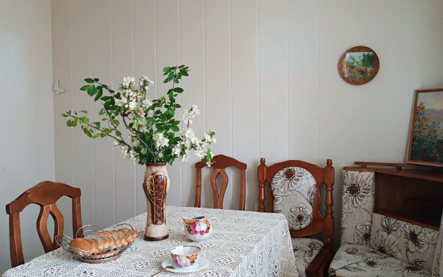 Апартаменты на Лакина 64