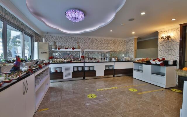 Opia Hotel