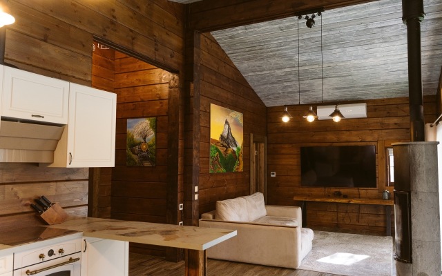 Baza Otdykha Dom Les Chalet Berloga Country Resort