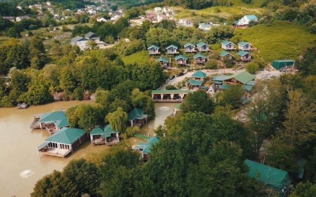 Recreation center Achigvar Lake