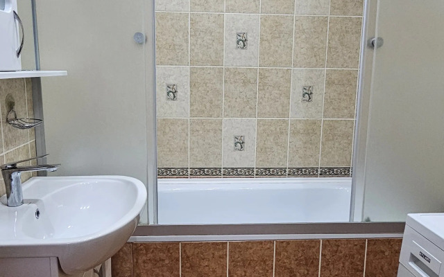 Trekhkomnatnye Na Yemlyutina Flat