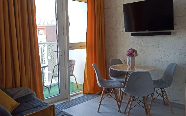 Квартира дизайнерская четырехместная с балконом