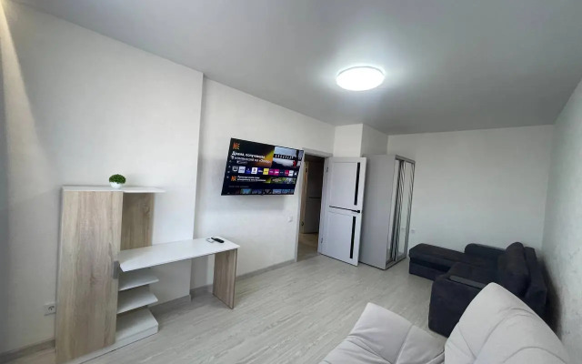 Leto Flat