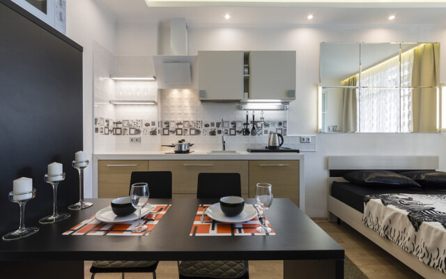 Admirala Cherkova 18/1 Flat