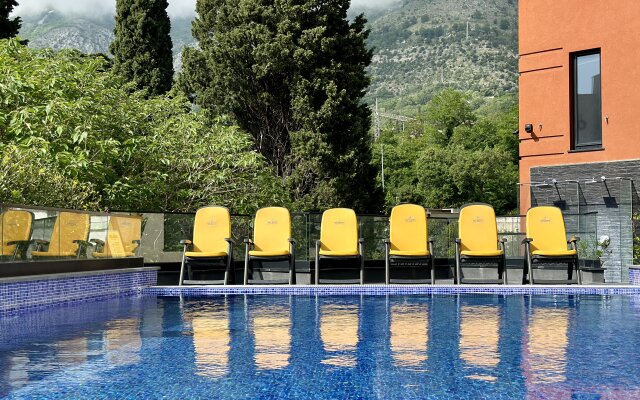Del Medio Hotel