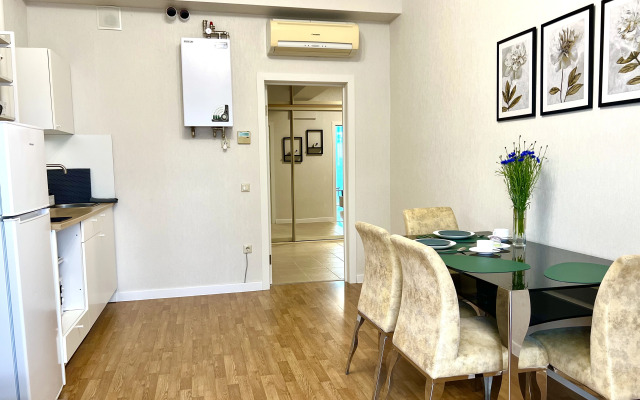 Na Internatsionalnoy 3/1 Apartments