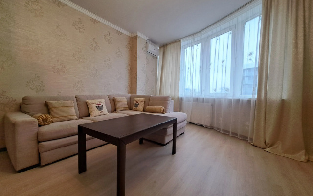 Квартира Двухкомнатная у Бассейна