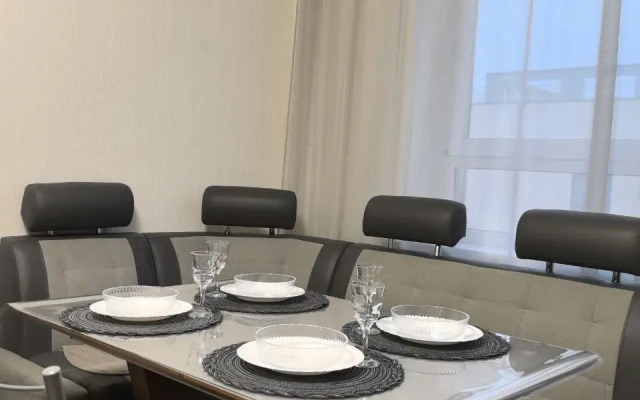 2-Kom.kv. Zelenaya Vertikal Flat