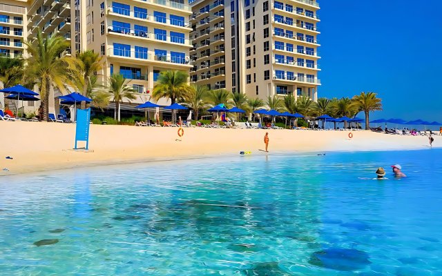 Апартаменты Luxurious Beachfront Marjan Island for Comfortable Stay