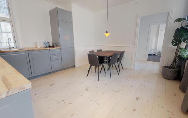 Larsbjørnsstræde 9 Apartments