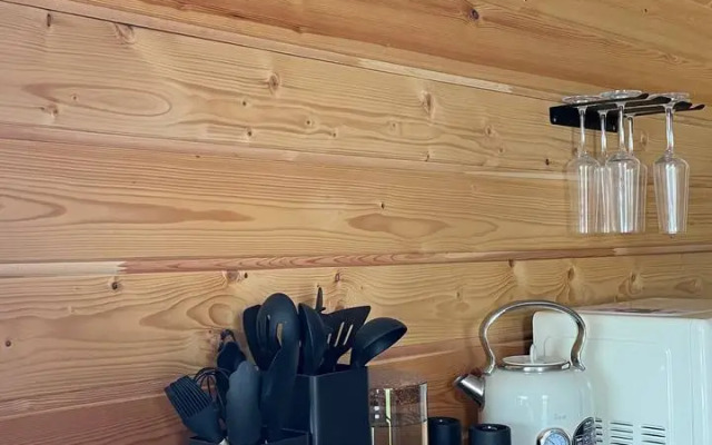Black House Glamping