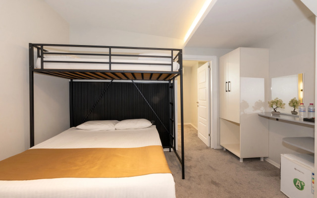 Istanbul Holiday Hotel