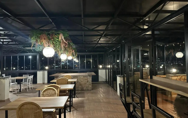 Hill Hotel Kutaisi Hotel