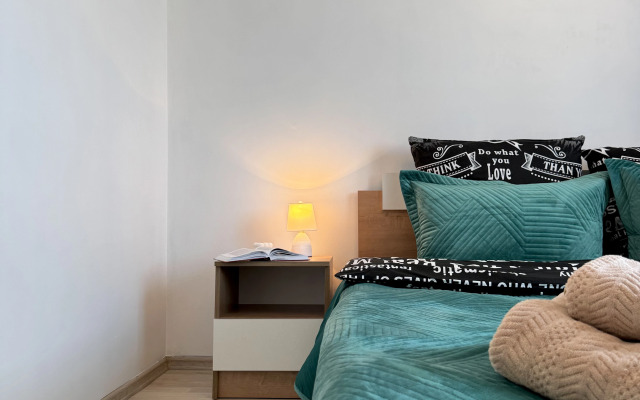 Na Ulitse Kashtanovaya Alleya 169 Flat