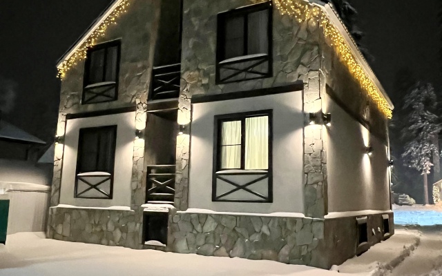 Tash Maral Hotel