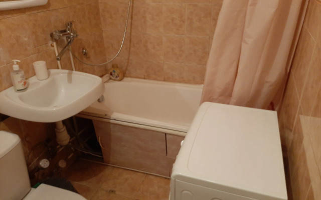 Zhukova 46 Flat