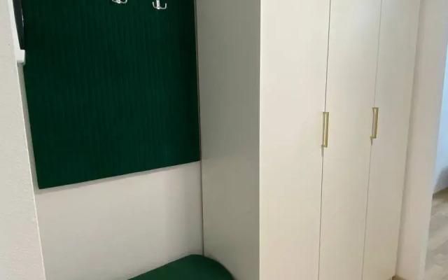 Uyutnaya studiya s panoramnym vidom u metro Flat