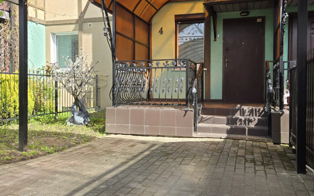 Na Zarechnoy 4  Private house