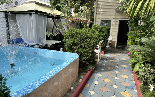 Lazurnyij Briz Guest house