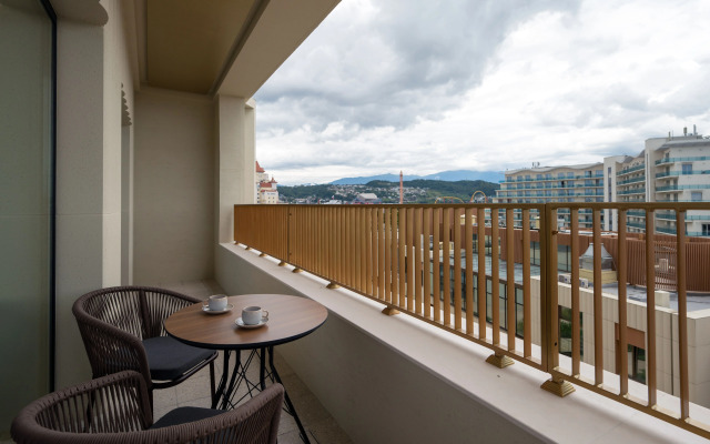 Marisol Jewel Apartments
