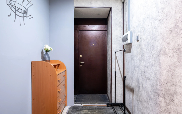 Trekhkomnatnay Na Perekupkom Pereulke Flat