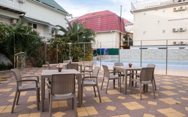 Lazur Allama Group Guest house
