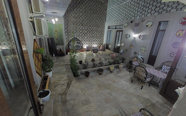 Gulnaraxanum Hotel