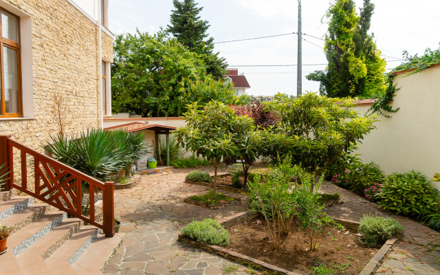 Rahil Guest House