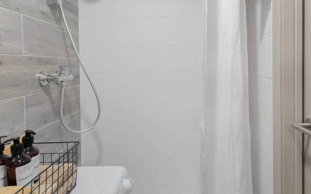 Uyutnaya Studiya u Nmkhts  im.Pirogova i metro Pervomayskaya Apartments