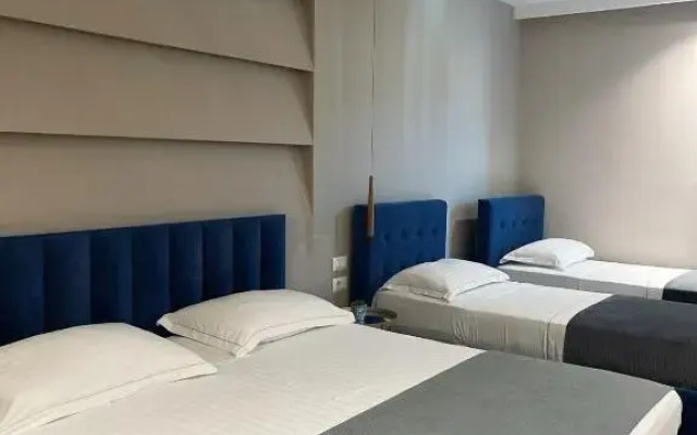 LIGHT Hotel
