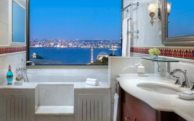 Hotel The Ritz-Carlton, Istanbul.