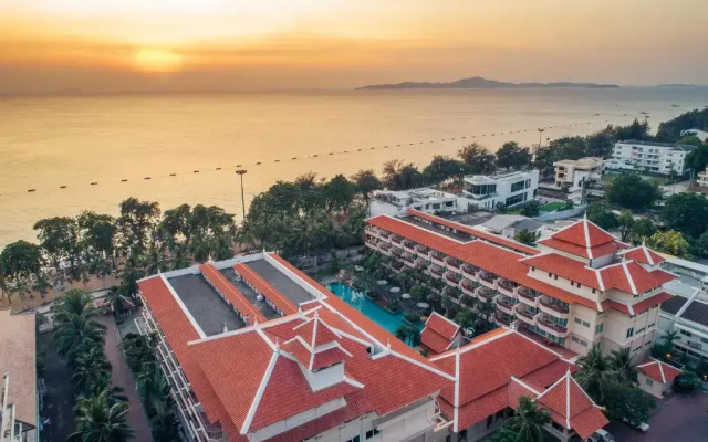 Курортный отель Avalon Beach Resort