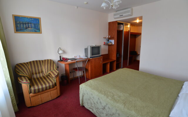 Tsentralny Eurohotel Hotel